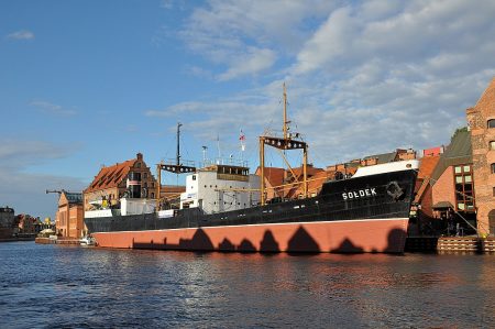 Das Museumsschiff "SS Soldek" vom Krantor aus betrachtet (Foto: Martin Dühning)