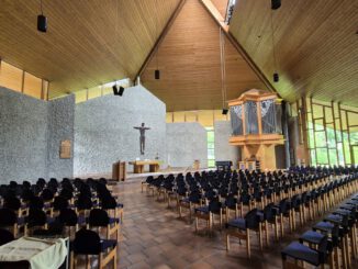 Die Versöhnungskirche Waldshut nach dem Abiturgottesdienst 2024 (Foto: Martin Dühning)