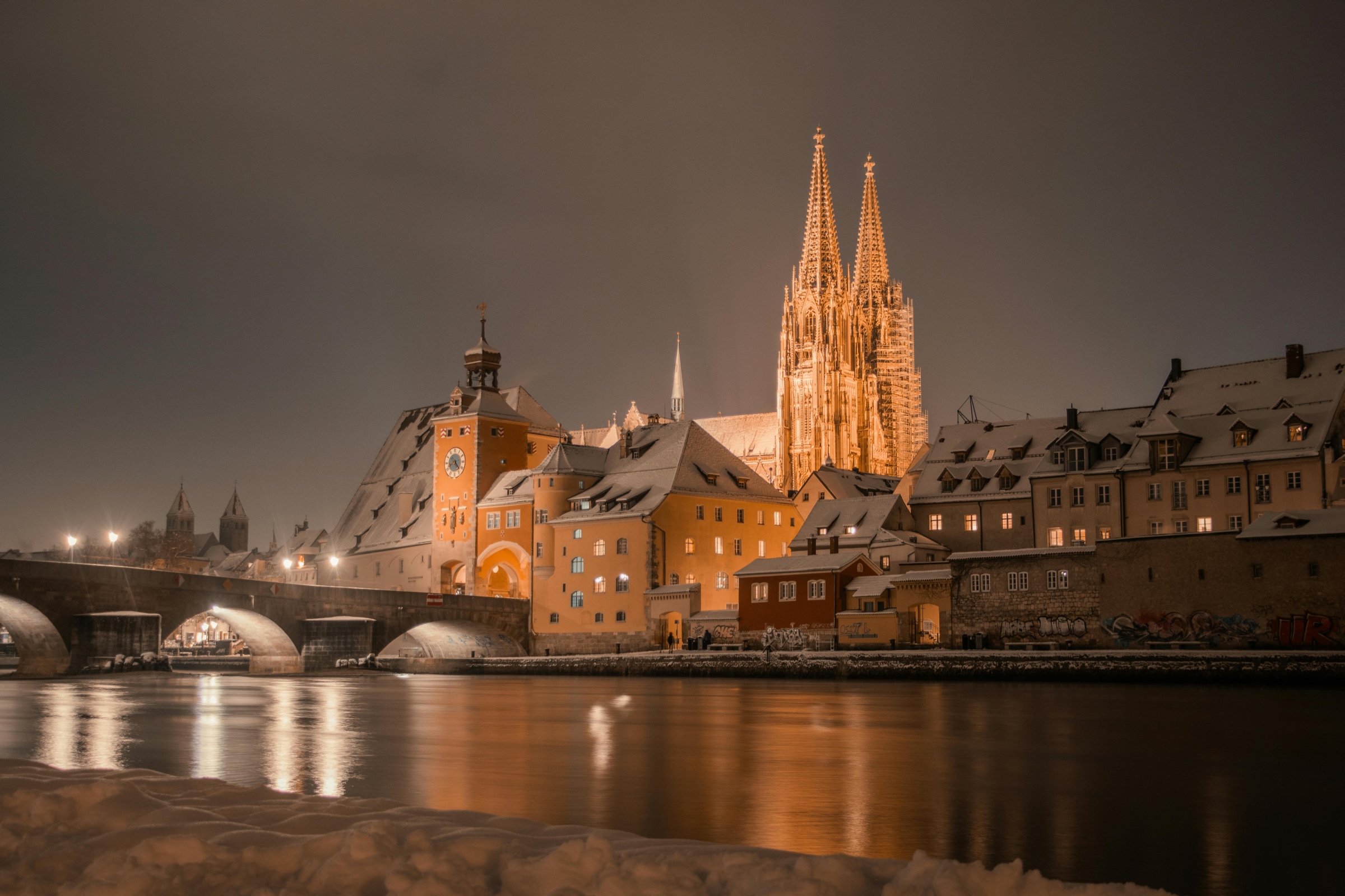 Regensburger Dom im Winter (Foto: Tobi & Chris via Pexels)